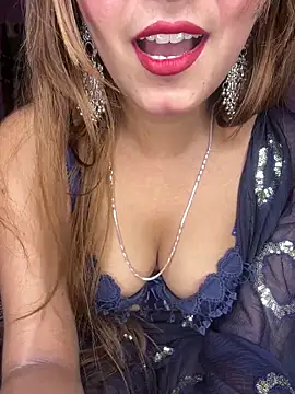 Snapshot of Diamond_queeen chatting on November 2025 08:41:01 PM Diamond queeen online show from November 2025 08:41:01 PM