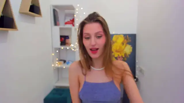 Snapshot of NaturalBeaty chatting on February 2025 03:23:02 AM NaturalBeaty online show from February 2025 03:23:02 AM
