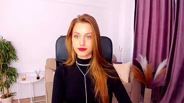 Snapshot of NaturalBeaty chatting on March 2025 07:04:02 AM NaturalBeaty online show from March 2025 07:04:02 AM