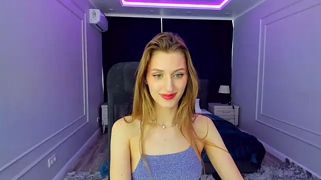 Snapshot of NaturalBeaty chatting on March 2025 06:51:02 AM NaturalBeaty online show from March 2025 06:51:02 AM