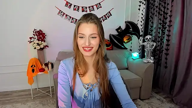 Snapshot of NaturalBeaty chatting on October 2025 11:53:02 AM NaturalBeaty online show from October 2025 11:53:02 AM