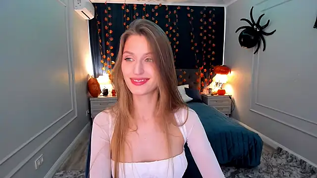 Snapshot of NaturalBeaty chatting on October 2025 11:38:01 AM NaturalBeaty online show from October 2025 11:38:01 AM