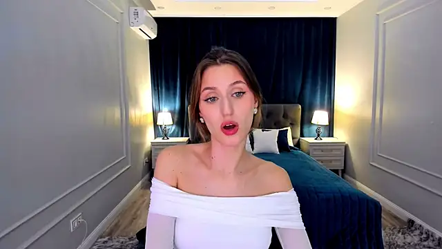 NaturalBeaty online show from November 2025 03:54:01 AM