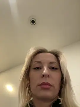 Snapshot of Diamond_Bunny_ chatting on November 2025 02:39:02 PM Diamond Bunny online show from November 2025 02:39:02 PM