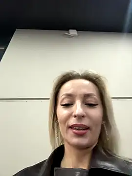 Snapshot of Diamond_Bunny_ chatting on November 2025 02:16:01 PM Diamond Bunny online show from November 2025 02:16:01 PM