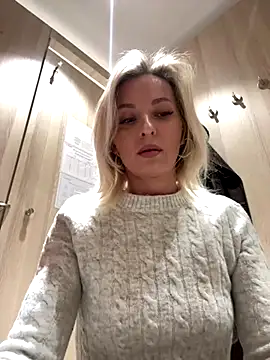 Snapshot of Diamond_Bunny_ chatting on December 2025 01:20:01 PM Diamond Bunny online show from December 2025 01:20:01 PM