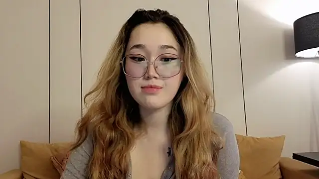 Jennatyan online show from March 2026 11:49:02 AM