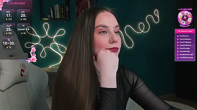 Snapshot of katie_taylorr chatting on February 2026 12:18:02 AM katie taylorr online show from February 2026 12:18:02 AM