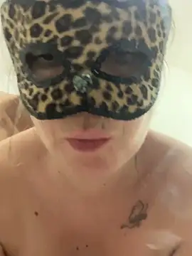 Snapshot of Lyannabuena69 chatting on February 2025 04:36:01 AM Lyannabuena69 online show from February 2025 04:36:01 AM