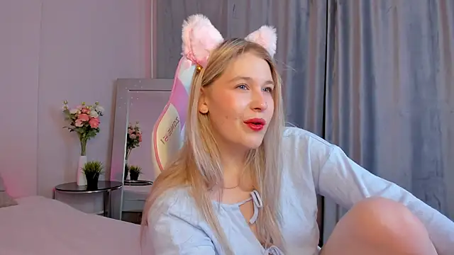 Snapshot of Colleen_Blake chatting on February 2025 02:55:02 PM Colleen Blake online show from February 2025 02:55:02 PM