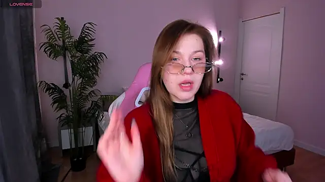 Snapshot of Colleen_Blake chatting on December 2025 04:57:02 PM Colleen Blake online show from December 2025 04:57:02 PM