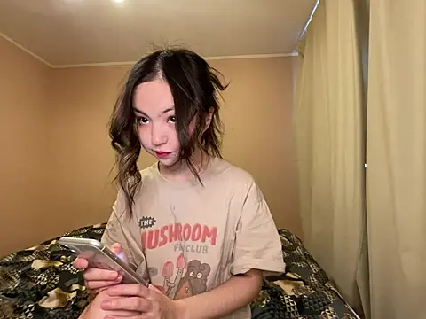 Snapshot of lalallalalaa- chatting on February 2025 04:48:01 AM lalallalalaa- online show from February 2025 04:48:01 AM