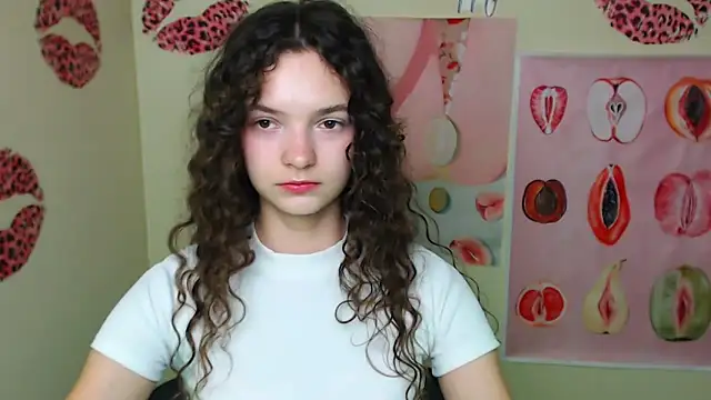 Snapshot of _SusieSu_ chatting on November 2025 07:07:01 AM SusieSu online show from November 2025 07:07:01 AM