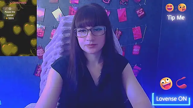 Snapshot of Violla_My chatting on March 2026 06:43:02 AM Violla My online show from March 2026 06:43:02 AM