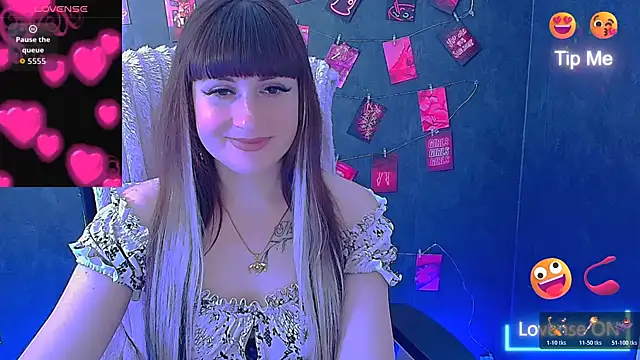 Snapshot of Violla_My chatting on May 2026 05:41:01 PM Violla My online show from May 2026 05:41:01 PM