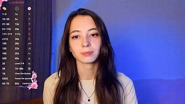 EvaBradley online show from September 2025 06:08:01 PM