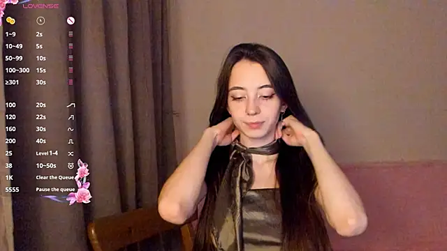 EvaBradley online show from October 2025 06:31:02 PM