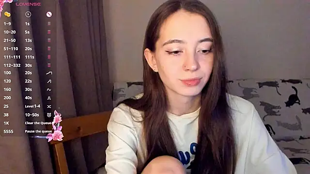 EvaBradley online show from December 2025 07:20:01 PM