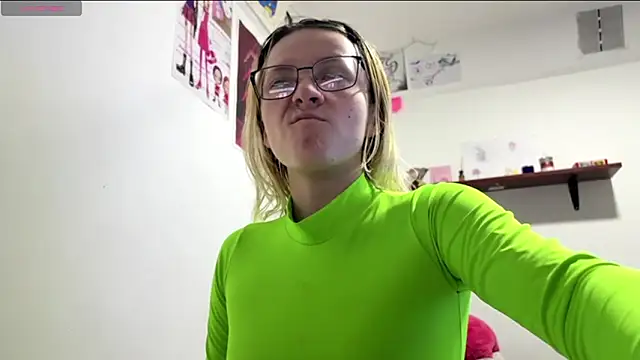 Cloe five online show from February 2026 03:18:01 PM