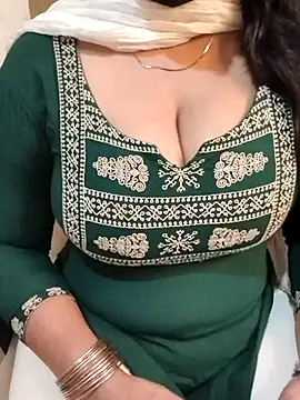 Anamika Kapoor online show from September 2025 01:39:02 AM