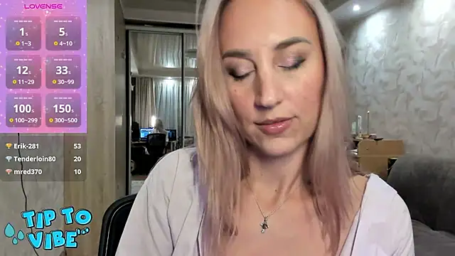 Snapshot of lady_Nati chatting on December 2024 05:00:01 PM lady Nati online show from December 2024 05:00:01 PM