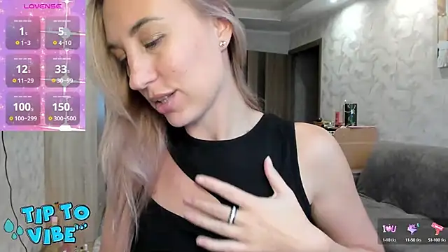 Snapshot of lady_Nati chatting on December 2024 12:50:02 PM lady Nati online show from December 2024 12:50:02 PM