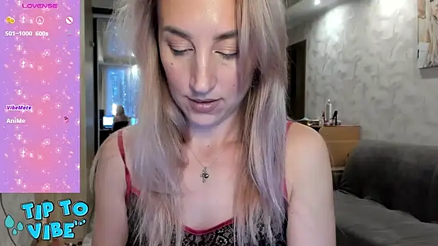 Snapshot of lady_Nati chatting on December 2024 02:06:02 PM lady Nati online show from December 2024 02:06:02 PM