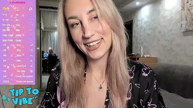 Snapshot of lady_Nati chatting on December 2024 03:22:02 PM lady Nati online show from December 2024 03:22:02 PM