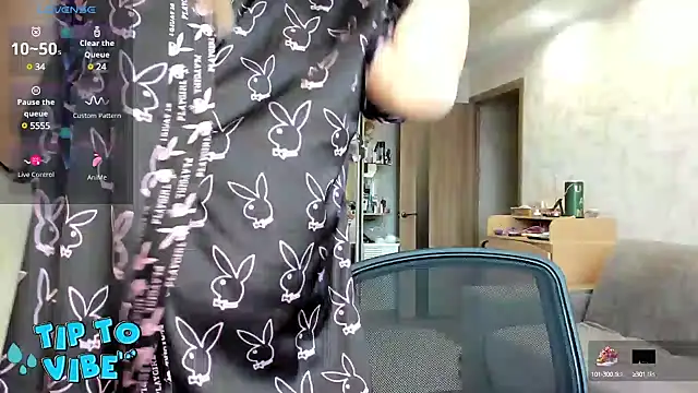 Snapshot of lady_Nati chatting on February 2025 01:40:01 PM lady Nati online show from February 2025 01:40:01 PM