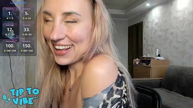 Snapshot of lady_Nati chatting on February 2025 02:43:02 PM lady Nati online show from February 2025 02:43:02 PM