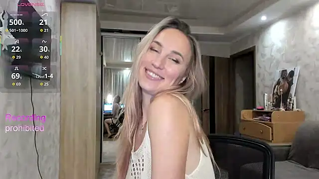 lady Nati online show from November 2025 02:50:02 PM