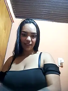 Snapshot of Sara-77 chatting on January 2025 06:13:02 PM Sara-77 online show from January 2025 06:13:02 PM