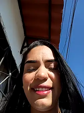 Snapshot of Sara-77 chatting on January 2025 01:33:02 PM Sara-77 online show from January 2025 01:33:02 PM