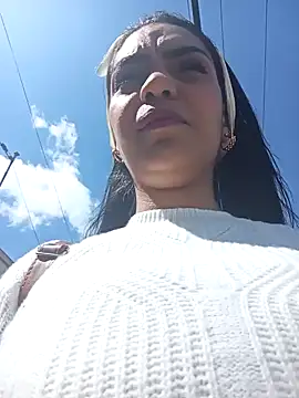 Snapshot of Sara-77 chatting on January 2025 06:35:01 PM Sara-77 online show from January 2025 06:35:01 PM