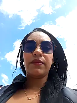 Snapshot of Sara-77 chatting on January 2025 03:04:01 PM Sara-77 online show from January 2025 03:04:01 PM