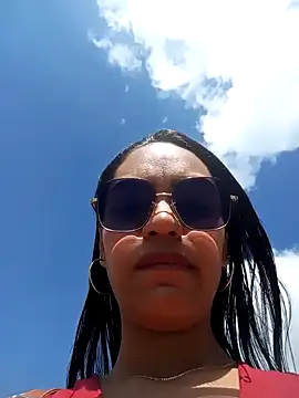 Snapshot of Sara-77 chatting on January 2025 03:15:01 PM Sara-77 online show from January 2025 03:15:01 PM