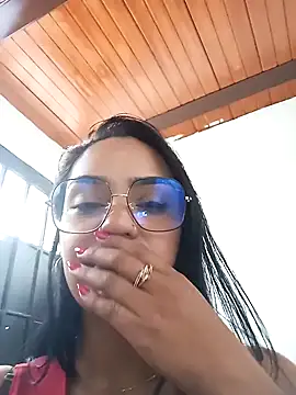 Snapshot of Sara-77 chatting on January 2025 06:18:01 PM Sara-77 online show from January 2025 06:18:01 PM