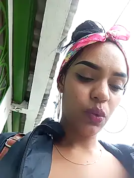 Snapshot of Sara-77 chatting on January 2025 09:48:02 PM Sara-77 online show from January 2025 09:48:02 PM