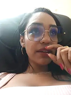 Snapshot of Sara-77 chatting on February 2025 08:35:02 PM Sara-77 online show from February 2025 08:35:02 PM