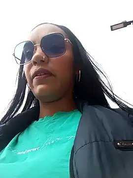 Snapshot of Sara-77 chatting on February 2025 03:05:01 PM Sara-77 online show from February 2025 03:05:01 PM