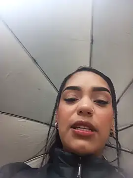 Snapshot of Sara-77 chatting on February 2025 03:35:01 PM Sara-77 online show from February 2025 03:35:01 PM