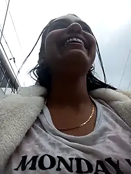 Snapshot of Sara-77 chatting on March 2025 09:05:02 PM Sara-77 online show from March 2025 09:05:02 PM