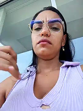 Snapshot of Sara-77 chatting on September 2025 03:15:01 PM Sara-77 online show from September 2025 03:15:01 PM