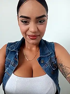 Snapshot of Sara-77 chatting on October 2025 03:10:01 PM Sara-77 online show from October 2025 03:10:01 PM