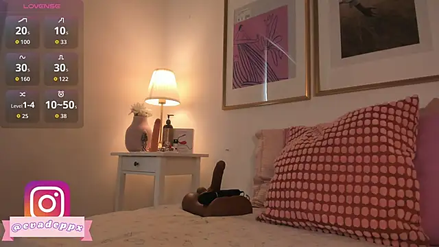 Snapshot of Eva_depp chatting on September 2025 02:38:01 PM Eva depp online show from September 2025 02:38:01 PM