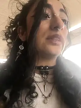 Lila Desiree online show from December 2025 08:39:01 PM