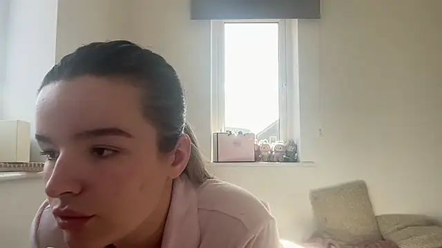 Snapshot of maisiesmithx chatting on March 2026 12:21:01 PM maisiesmithx online show from March 2026 12:21:01 PM