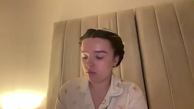 Snapshot of maisiesmithx chatting on March 2026 02:13:01 AM maisiesmithx online show from March 2026 02:13:01 AM