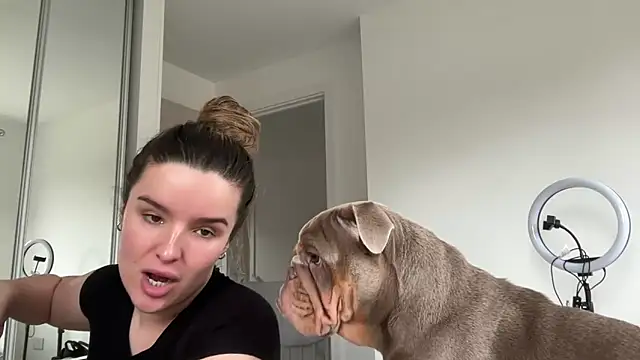 Snapshot of maisiesmithx chatting on April 2026 01:19:01 PM maisiesmithx online show from April 2026 01:19:01 PM