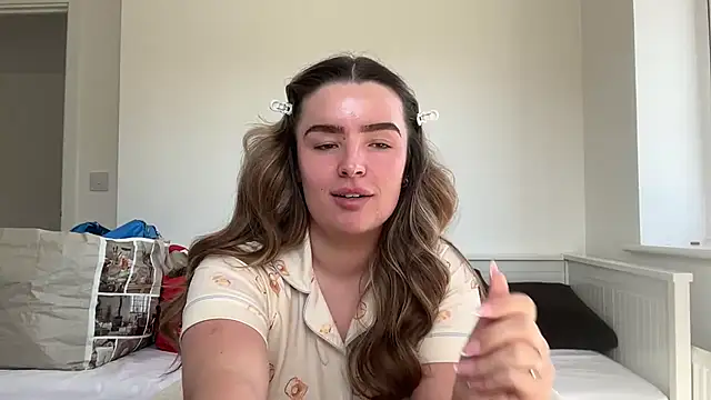 Snapshot of maisiesmithx chatting on April 2026 01:56:01 PM maisiesmithx online show from April 2026 01:56:01 PM